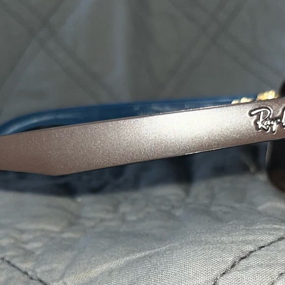 Womens Ray-Ban sunglasses. Can also be unisex. - Picture 3 of 5